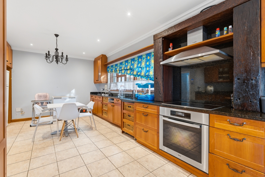 5 Bedroom Property for Sale in Pinelands Western Cape